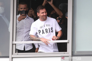 Lionel Messi resmi gabung PSG, kenakan nomor punggung 30