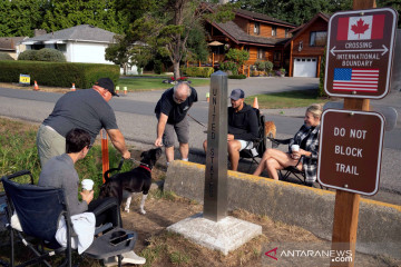 AS longgarkan imbauan perjalanan COVID-19 untuk Kanada