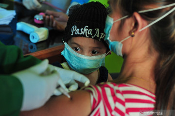 Warga Indonesia penerima vaksin lengkap capai 27,2 juta orang