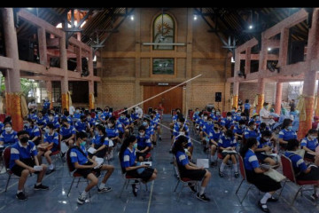 Vaksinasi anak usia 12-17 tahun