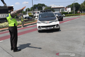 Pembatasan mobilitas di Jakarta dengan aturan ganjil genap