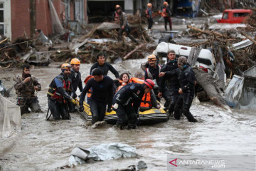 Banjir bandang melanda kota di wilayah Laut Hitam Turki