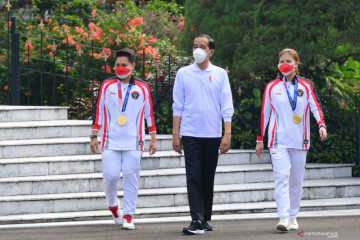 Presiden Jokowi menerima kunjungan tim Indonesia pada Olimpiade Tokyo 2020