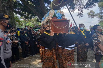Prosesi pemakaman Mangkunegara IX di Astana Girilayu digelar tertutup