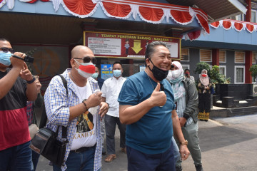 Mantan Bupati Lampung Tengah Andy Achmad bebas bersyarat