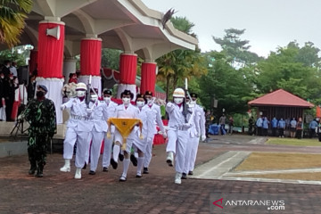 Penuh khidmat dalam kesederhanaan upacara HUT Ke-76 RI di Papua Barat