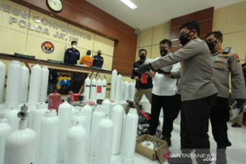 Polda Jatim bongkar peredaran tabung oksigen palsu di Surabaya