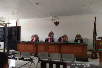 Jaksa sebut Aa Umbara beri proyek bansos COVID-19 ke Timsesnya