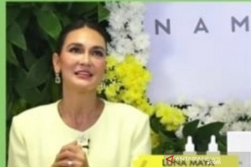 Luna Maya nyesal tak pakai "skincare" sejak dini