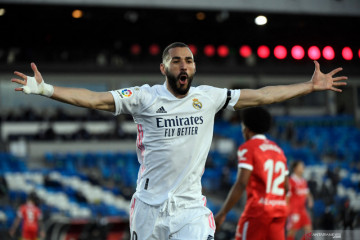 Karim Benzema perpanjang kontrak di Real Madrid hingga 2023