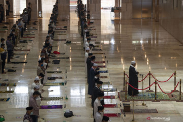 Shalat Jumat pertama Masjid Istiqlal saat PPKM