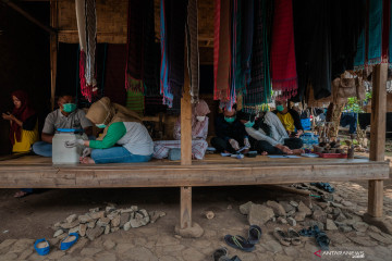 Puskesmas Cisimeut gelar vaksinasi di permukiman warga Badui