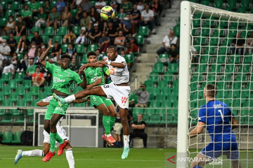 Gol larut Saint-Etienne buyarkan ambisi Lille petik kemenangan perdana