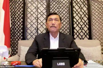 Luhut: Penyesuaian PPKM tingkatkan mobilitas masyarakat