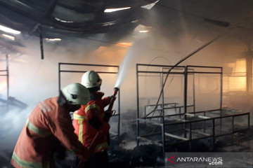 Pasar Kembang di Surabaya terbakar