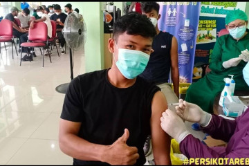 Pemain Persikota Tangerang jalani vaksinasi dengan vaksin Pfizer