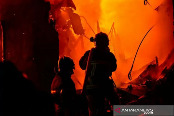 Api lalap rumah warga di Pademangan Jakarta Utara