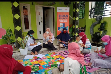 Dukung pencegahan stunting, Kimia Farma programkan Bidan Inspiratif