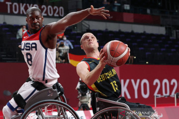 Laga penyisihan basket kursi roda Paralympic Games