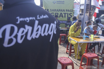 Kegiatan sarapan pagi gratis