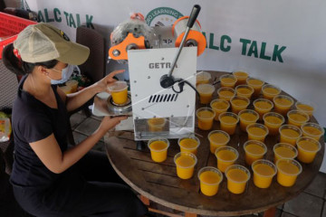 Pembuatan jamu untuk penderita COVID-19