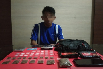 Polres Sukabumi Kota tangkap RW karena menjual berbagai jenis narkoba