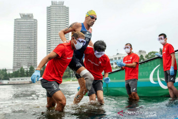 Paralimpiade: Aksi atlet Triathlon PTS4 Putra