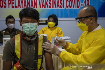 Serikat pekerja apresiasi langkah cepat vaksinasi Polri bagi buruh