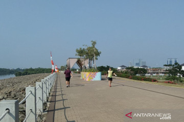 Menikmati Pantai Kita Maju Bersama