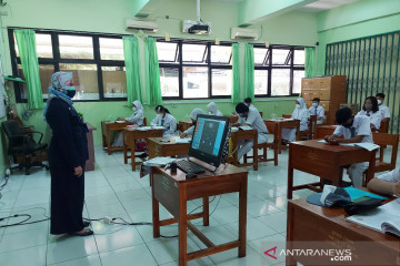 PTM Jakarta, siswa SMAN 77 Jakarta wajib bawa surat izin orang tua