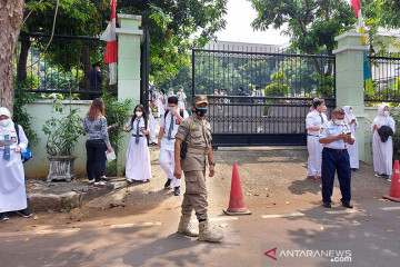 PTM Jakarta, Satpol PP dikerahkan cegah siswa berkumpul