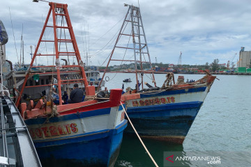 Baharkam Polri tangkap 4 kapal ikan Vietnam di Natuna