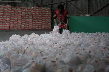 Bantuan paket sembako