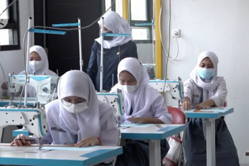 Wiku pastikan PTM dihentikan sementara jika ada yang terpapar COVID-19