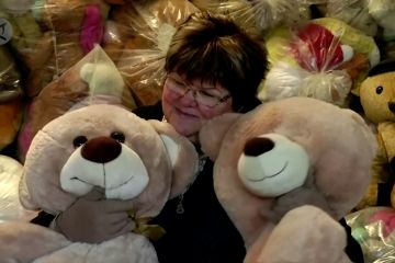 Menyembuhkan luka masa kecil dengan koleksi 20.000 Teddy Bear