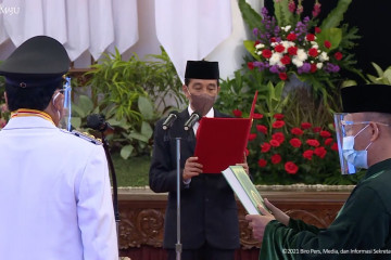 Presiden lantik Gubernur dan Wagub Kalsel 2021-2024