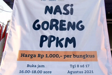 Aksi bantu warga jual nasi goreng seribu rupiah