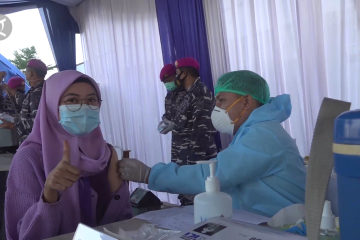 Serbuan vaksin TNI AL sasar Marunda