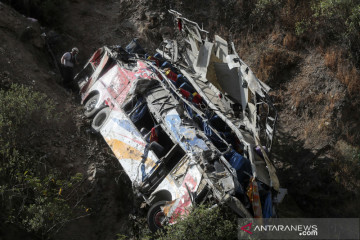 Puluhan nyawa melayang dalam kecelakaan bus di Peru