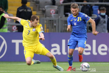 Ukraina ditahan imbang Kazakhstan dalam laga diwarnai dua gol larut