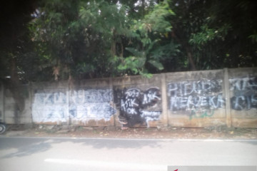 Kemarin, usut penyerangan pos koramil hingga mural Jokowi