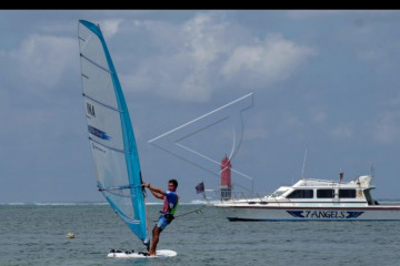 Atlet layar Bali berlatih jelang ke PON