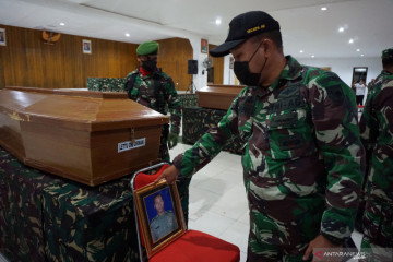 Kemarin, prajurit TNI AD meninggal hingga Presiden tinjau vaksinasi