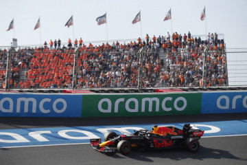 Verstappen 0,5 detik lebih cepat dari duet Mercedes di FP3 GP Belanda
