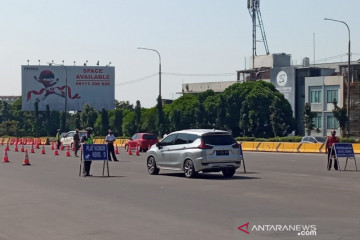 Ratusan kendaraan terjaring saat ganjil genap di GT Pasteur Bandung