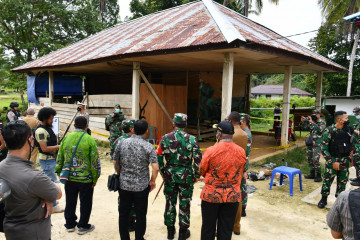 Bupati sebut penyerangan pos TNI kasus tersadis di Kabupaten Maybrat
