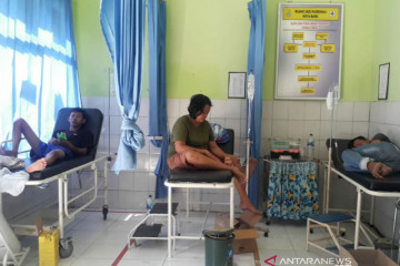 Polres Karawang memeriksa 13 orang dalam peristiwa keracunan