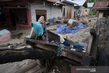 Pemkab Sigi kolaborasi para pihak pulihkan dampak banjir di Desa Rogo