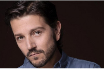 Diego Luna raih Penghargaan Kehormatan Platino 2021