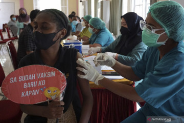 Capaian vaksinasi COVID-19 di Papua Barat